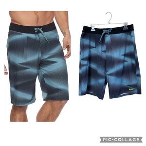 Nike Vapor Blue & Gray Unlined Stretch Board Swim Trunks Size 34”